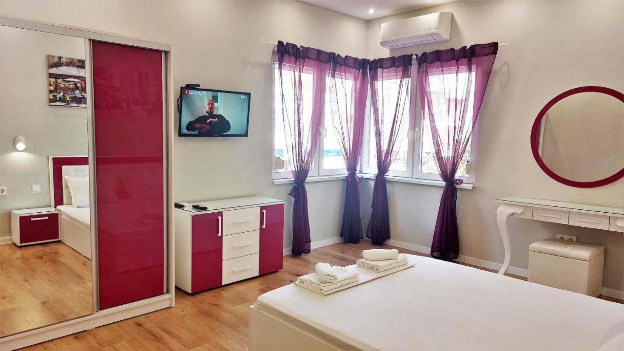 Апартамент Pink & Blue - 2Bdr With Balcony - Wi-Fi Varna Exterior foto