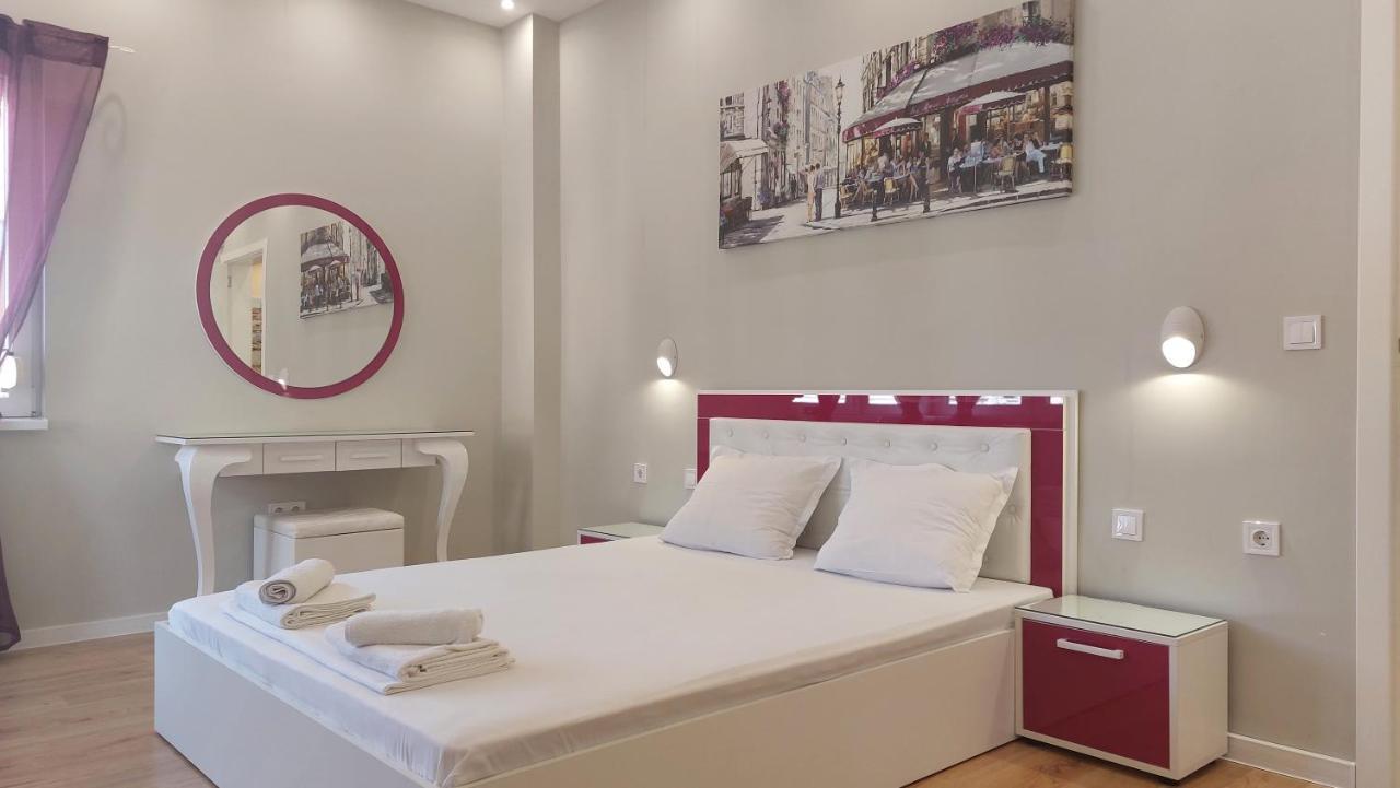 Апартамент Pink & Blue - 2Bdr With Balcony - Wi-Fi Varna Exterior foto