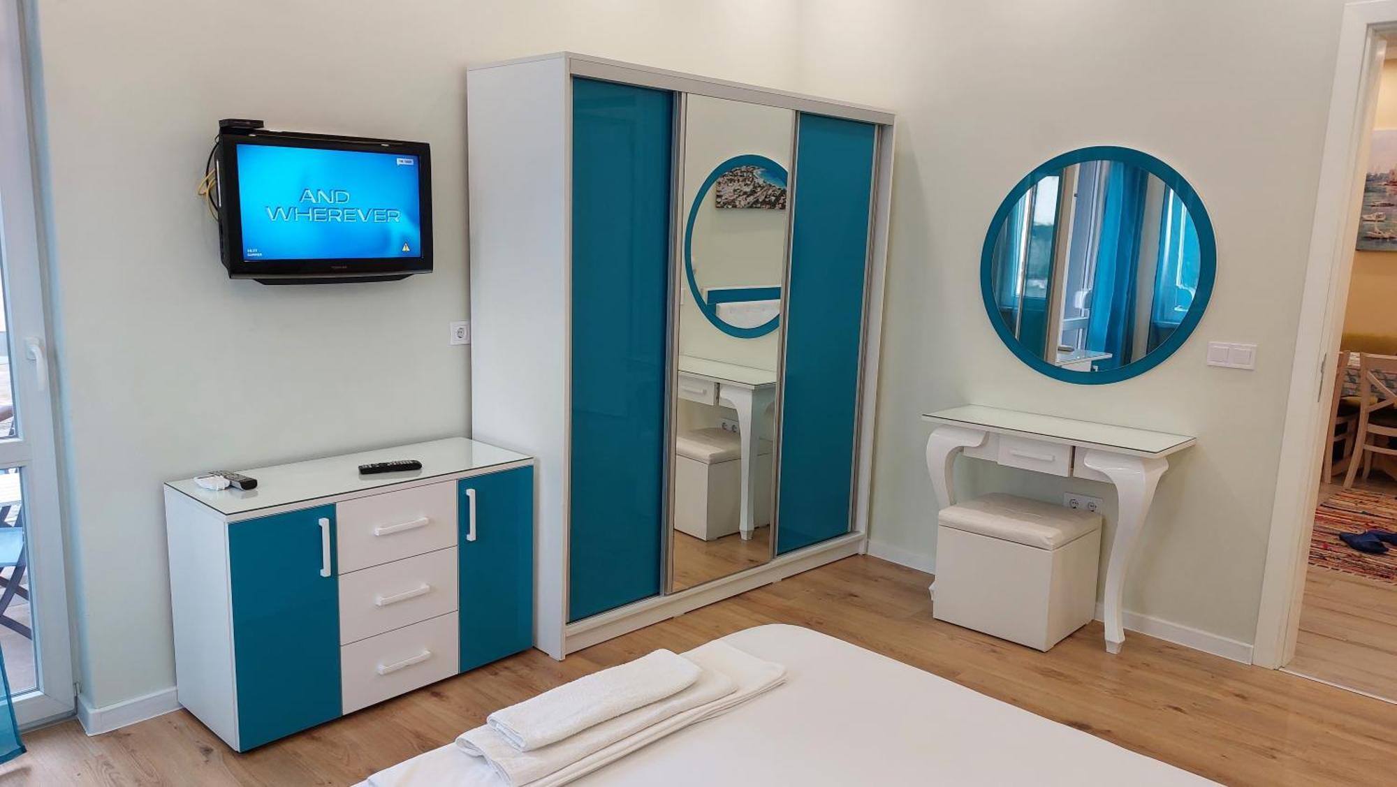 Апартамент Pink & Blue - 2Bdr With Balcony - Wi-Fi Varna Exterior foto